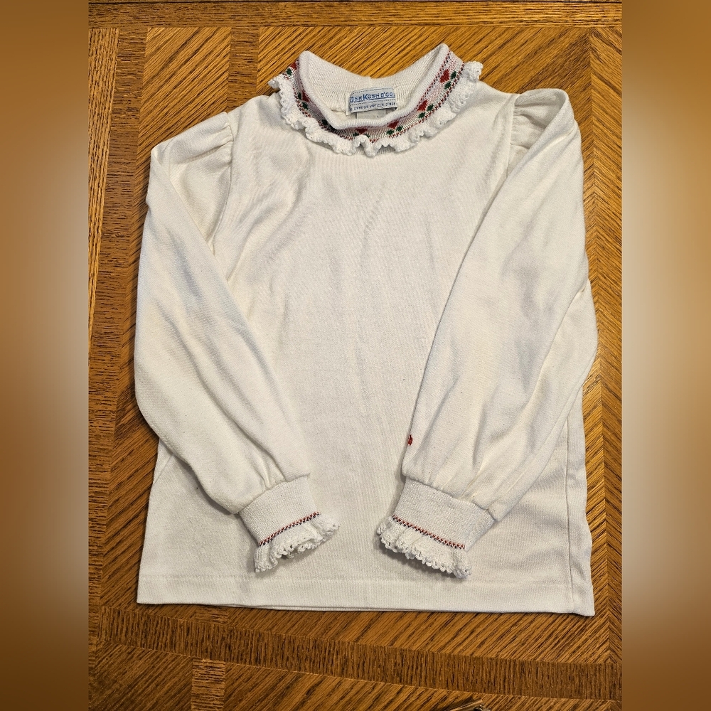 Vintage OshKosh B'gosh turtle neck embroidery hearts.